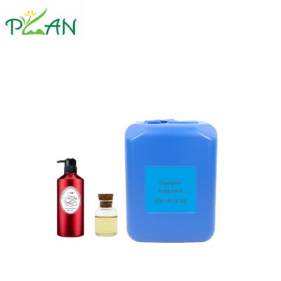 인공 베리 맛 향기 기름 샴푸 제조 20 년 제조 경험 안정적 인 pH 4.0 - 9.0 및 36 개월의 유효 기간